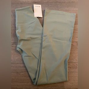 Lululemon Groove Flared Pants Regular NWT